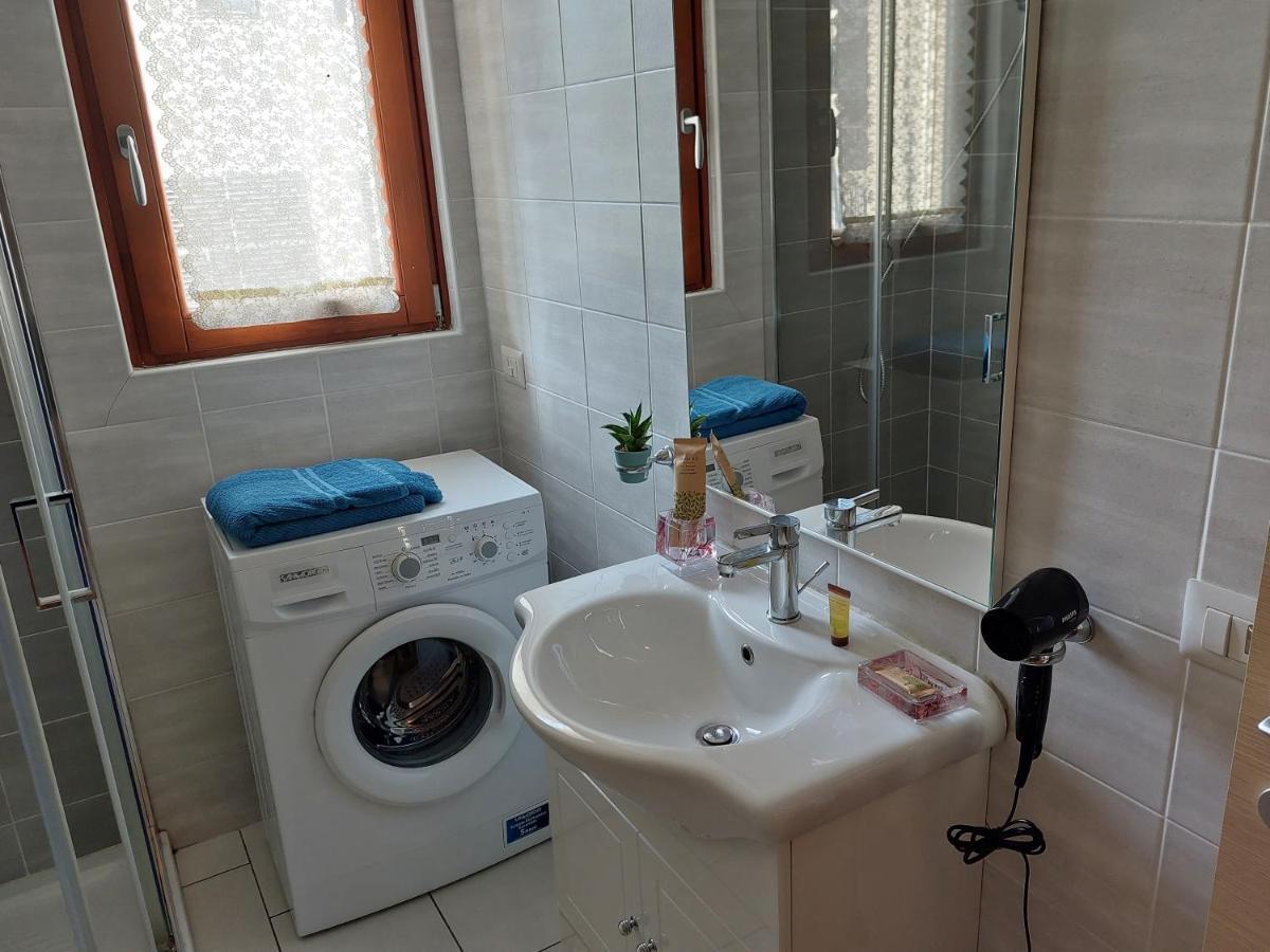 Bilocale Luminoso, Ottima Posizione Apartment ซอนดริโอ ภายนอก รูปภาพ